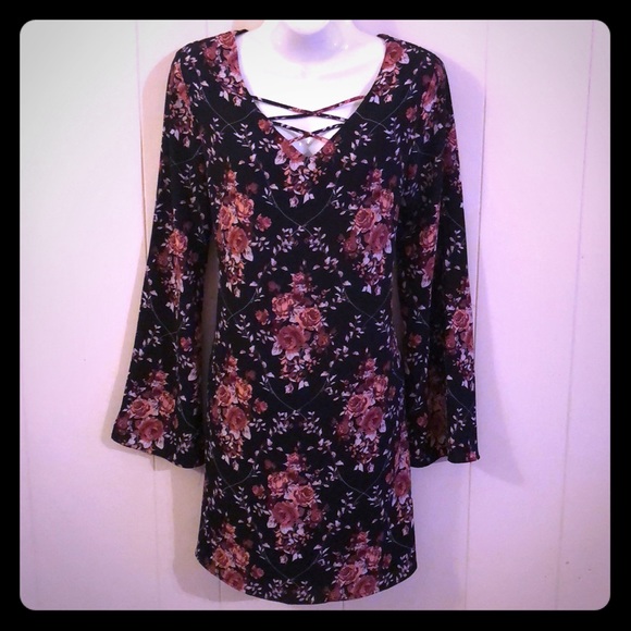 Xhilaration Dresses & Skirts - Xhilaration floral tunic dress small Xhilaration Dresses & Skirts - Xhilaration floral tunic dress small